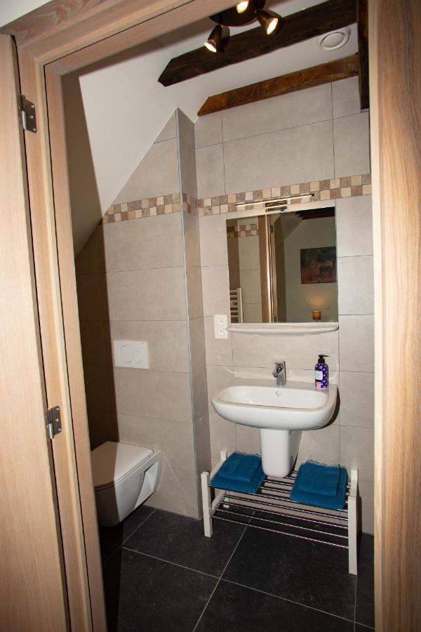 B&B Hotel In Ferme De Leuze Nabij Durbuy, Eigen Laadpalen Somme-Leuze ภายนอก รูปภาพ