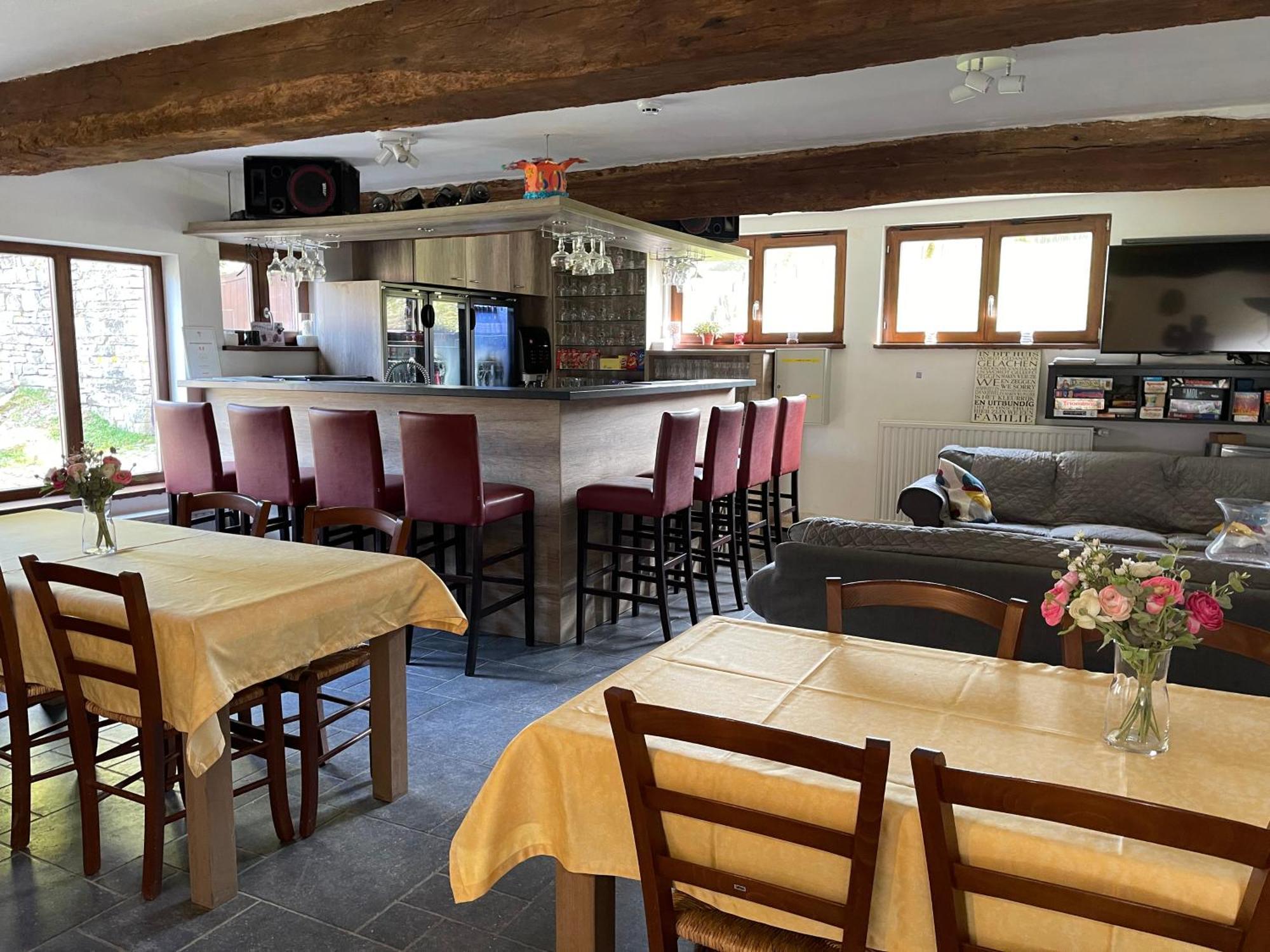 B&B Hotel In Ferme De Leuze Nabij Durbuy, Eigen Laadpalen Somme-Leuze ภายนอก รูปภาพ